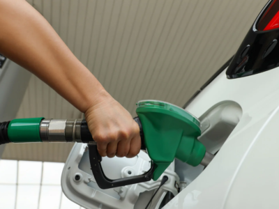 No Light, Higher Fuel: Nigerians Feel the Pinch as Dangote Refinery Revises Rates